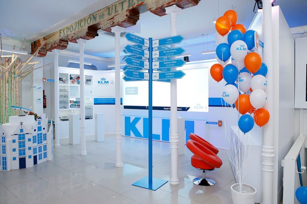POP UP KLM: INSTALACIONES Y MONTAJE