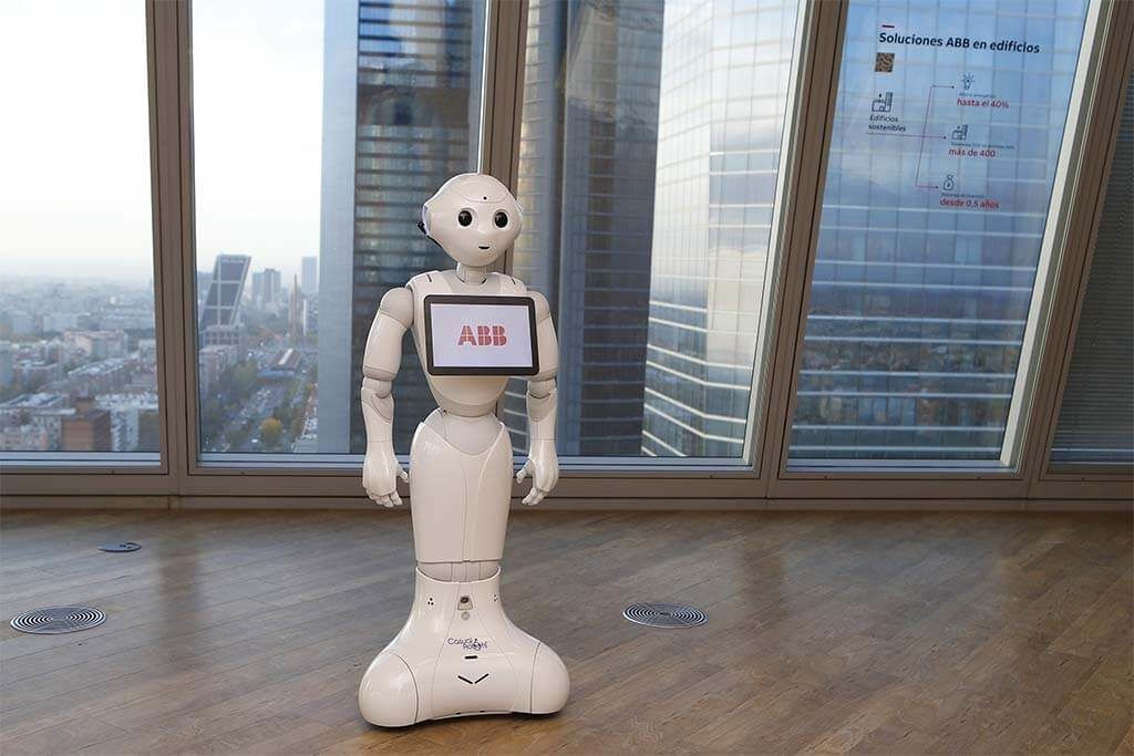 ROBOT PEPPER ABB TORRESPACIO. ENCUENTRO PARTNERS Innovación y Medio Ambiente.