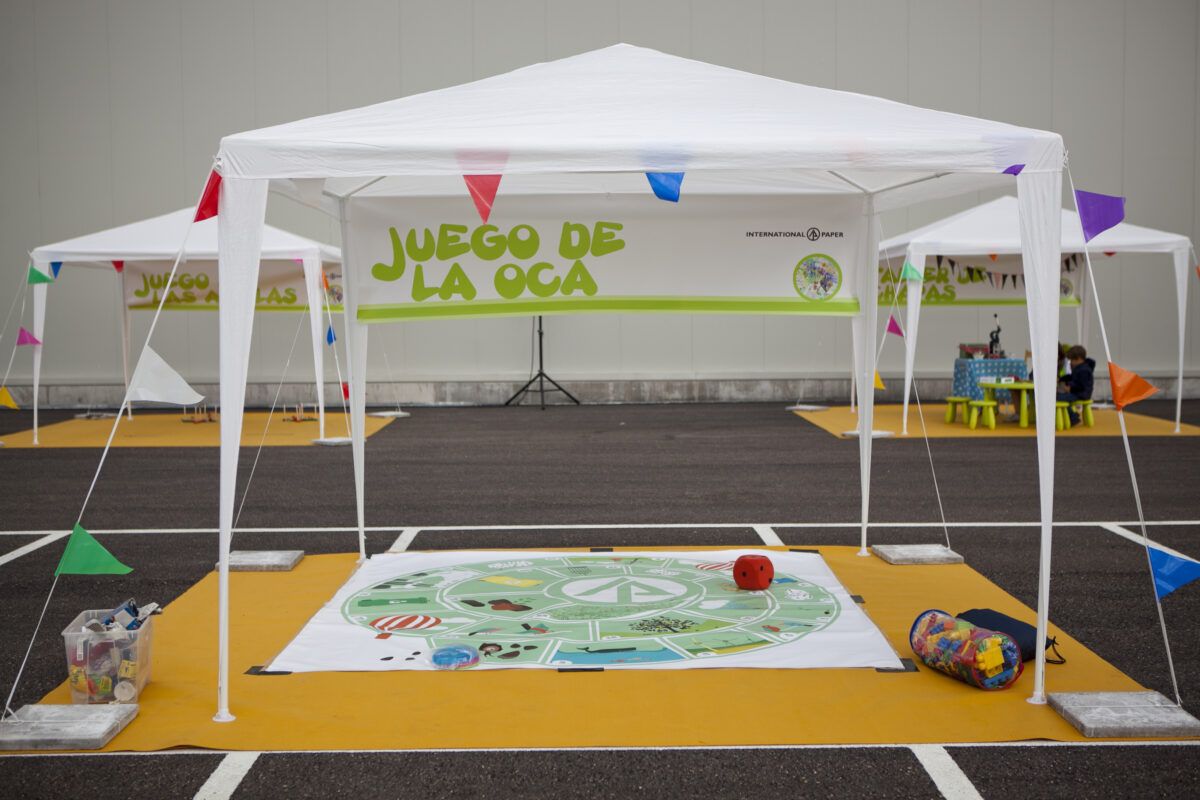 Actividad de juego de la oca gigante para Family Day de una empresa.