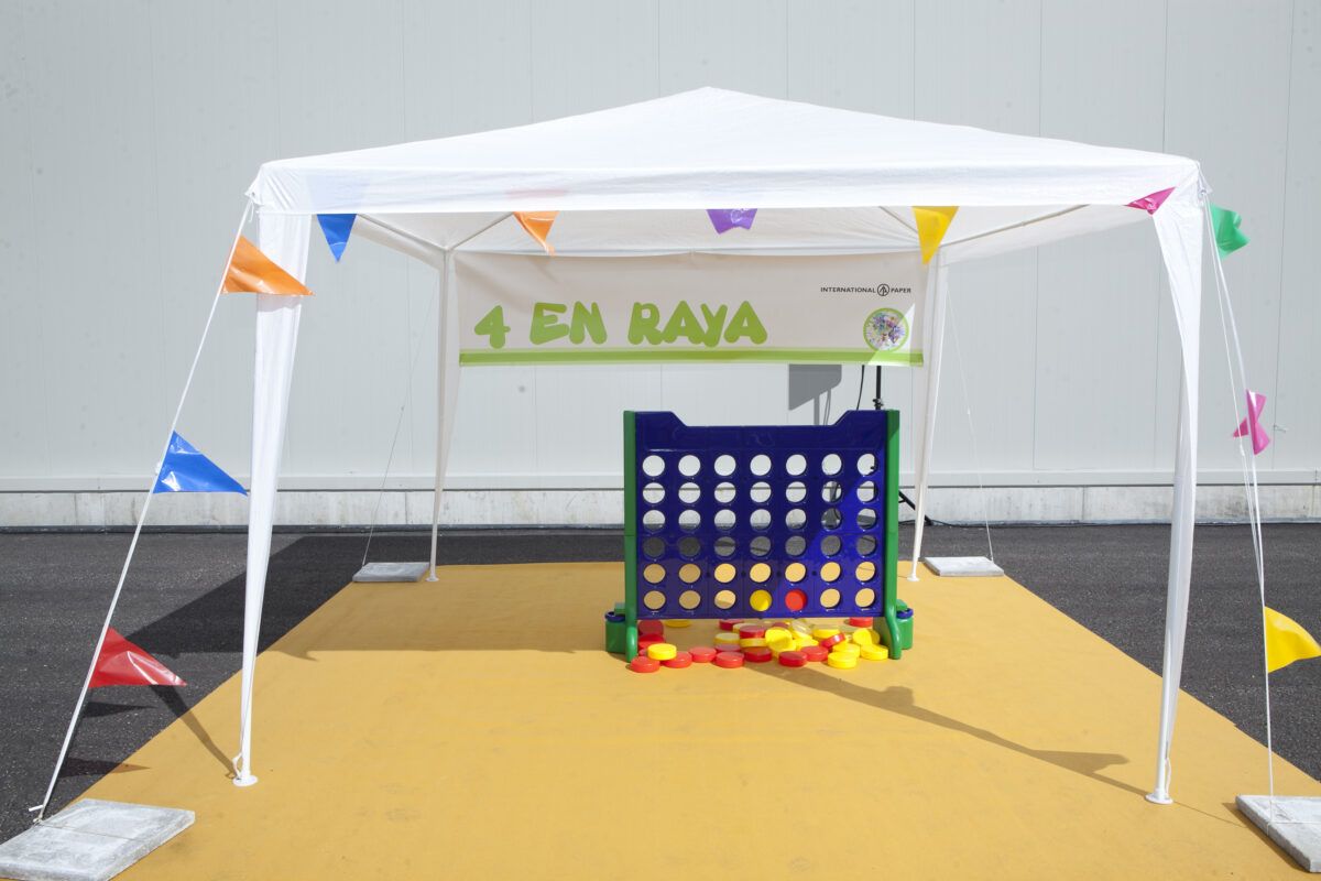 Actividad de 4 en raya gigante para Family Day de una empresa.